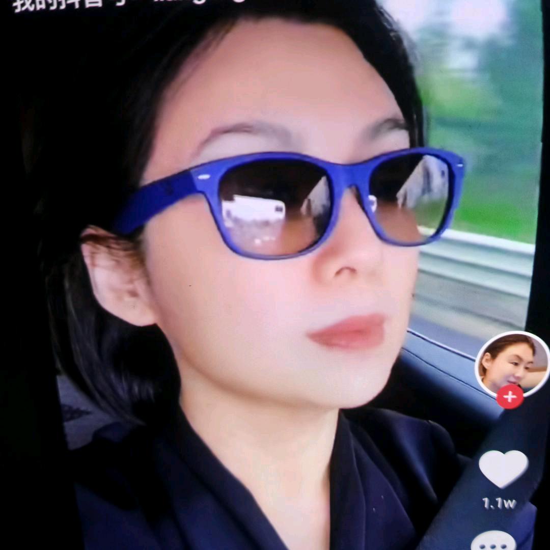 笑对人生，余生好好爱自己:
