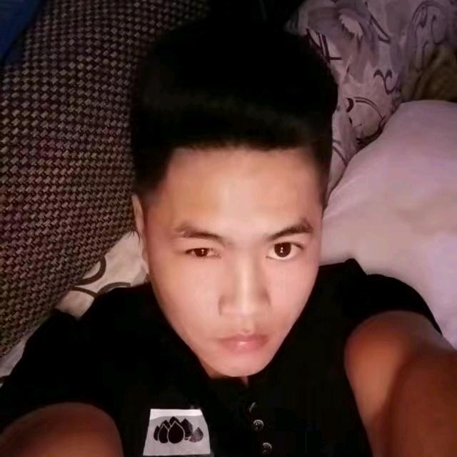 唐伟