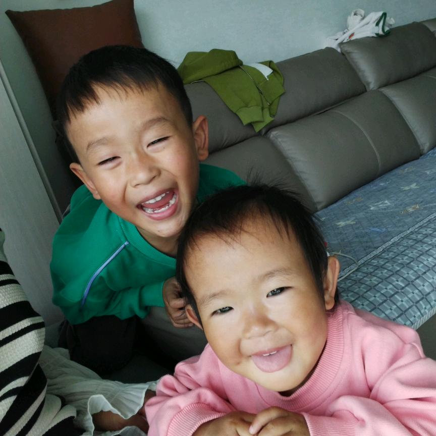 佑俏两个宝♡♡♡