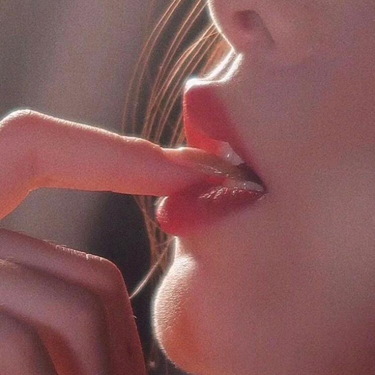 ℋღ᭄曾經🍒再美᭄也是傷💞࿐