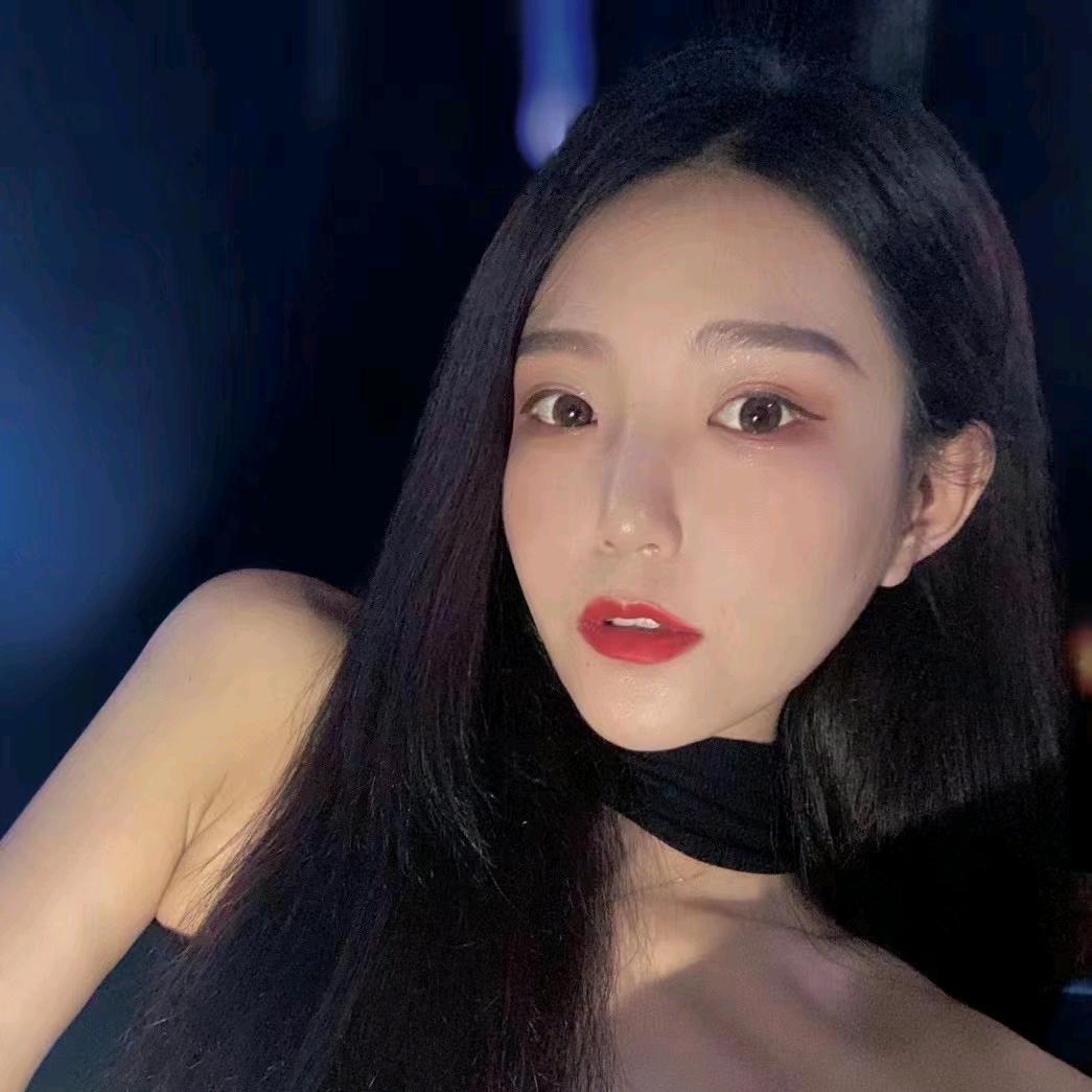 姚依依