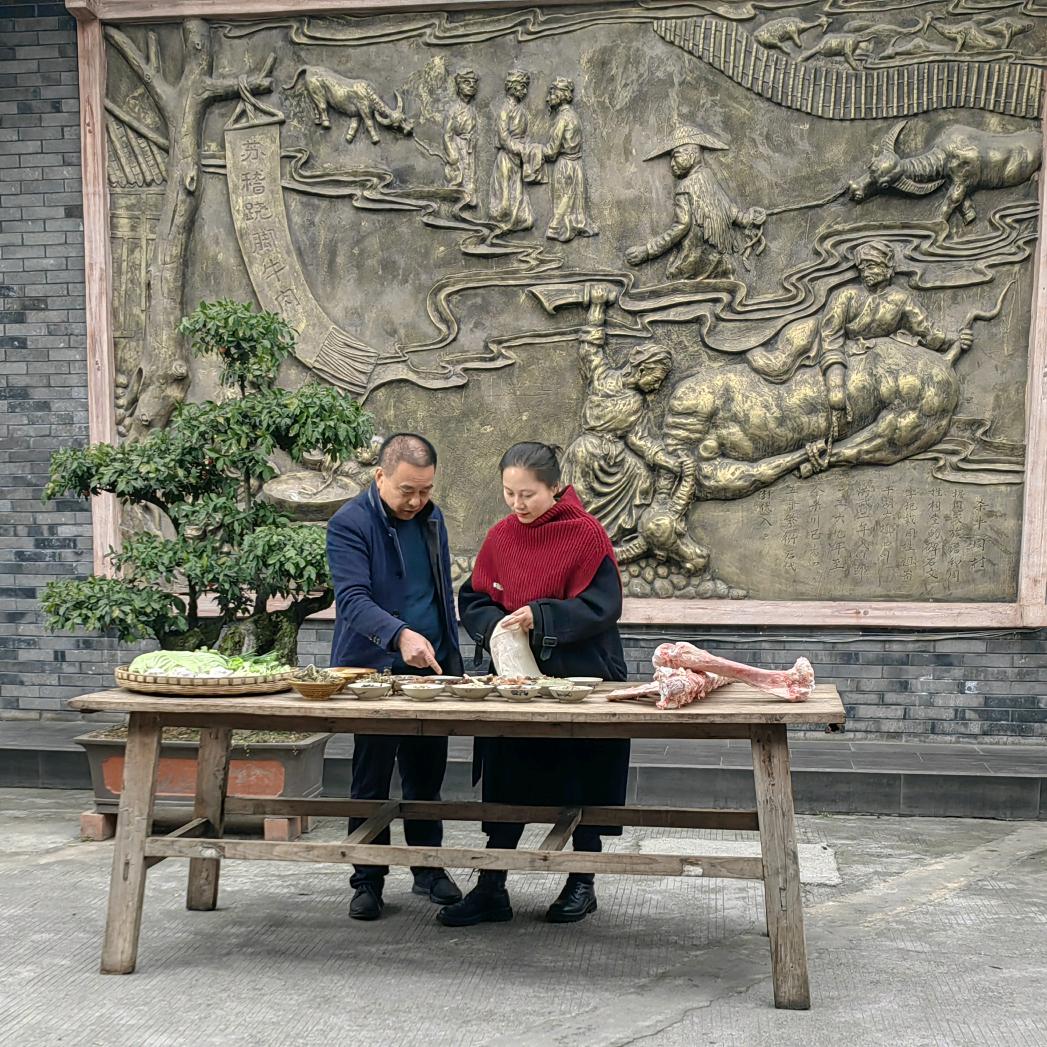 周老三跷脚牛肉