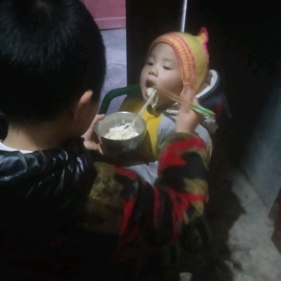 龙龙和斌斌两个宝宝