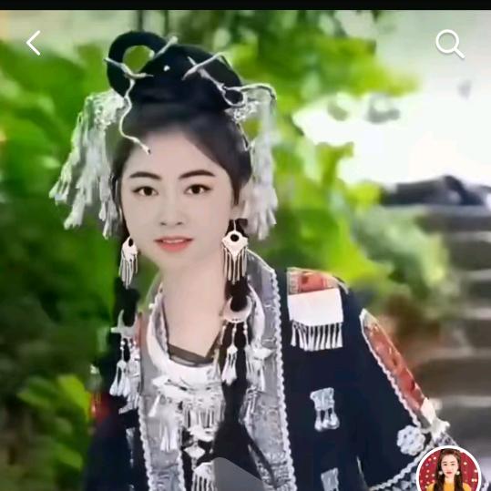 mwn…苗族姑娘