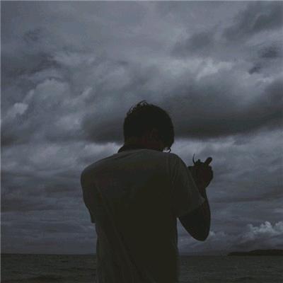 依然两袖清风