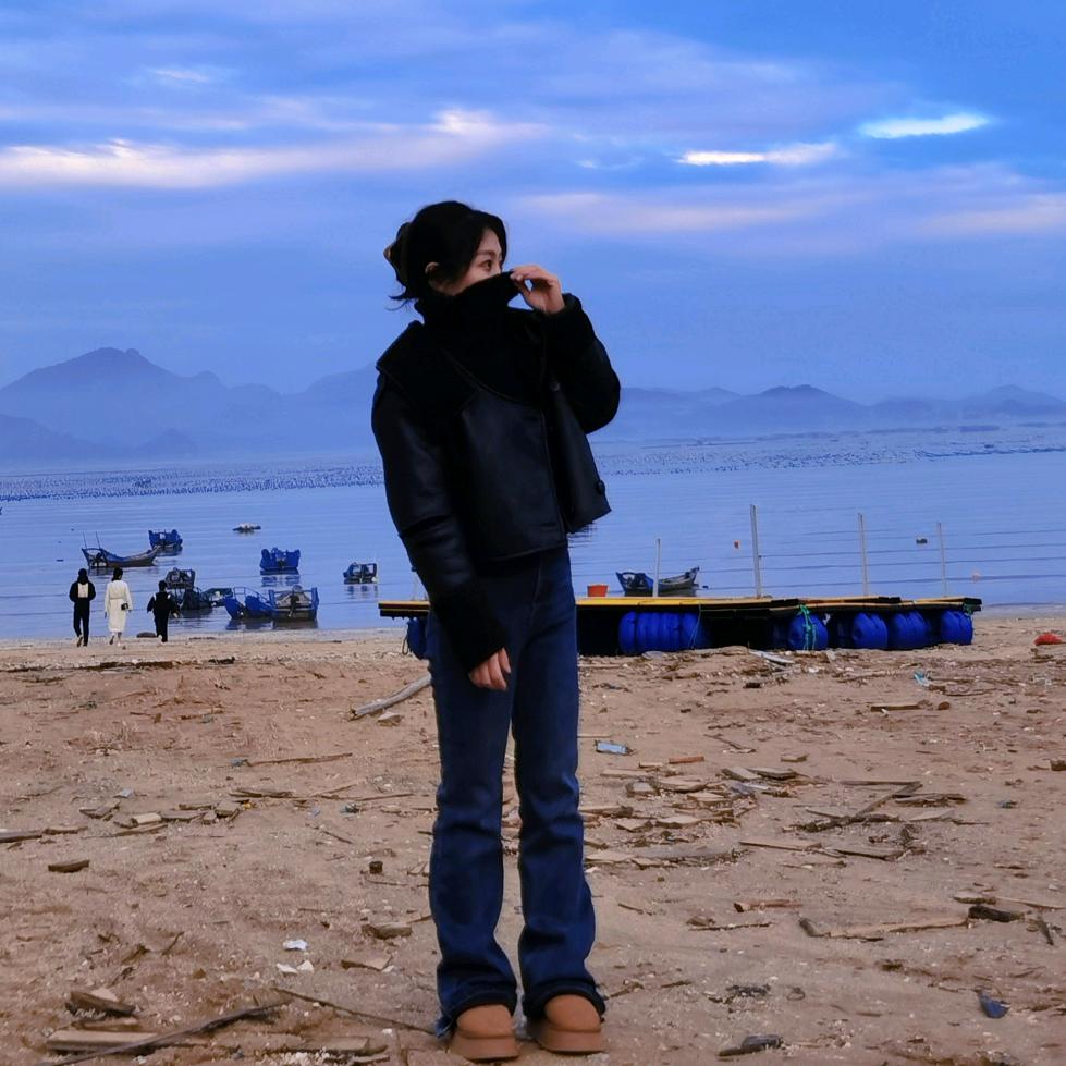 @俞娉