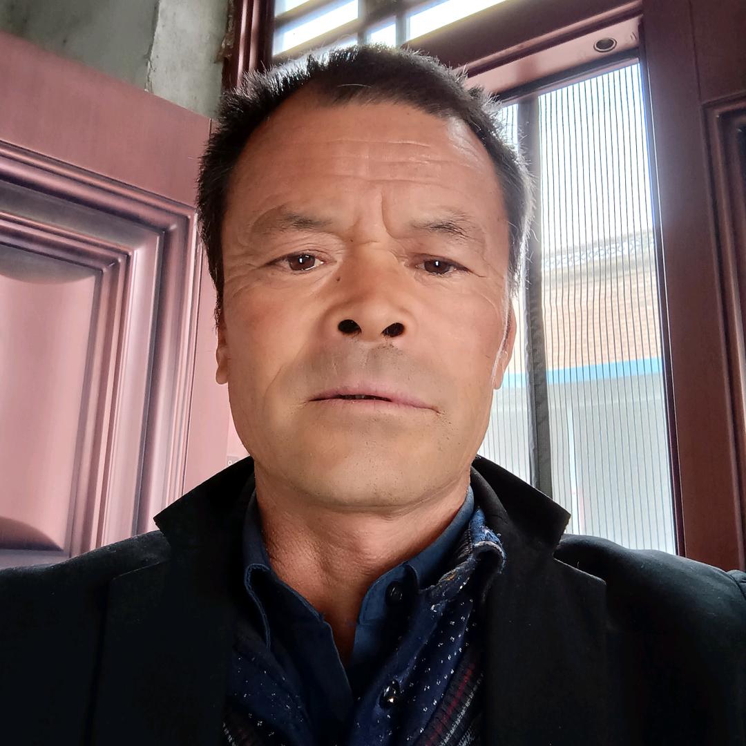 专做彩钢房，雨棚。