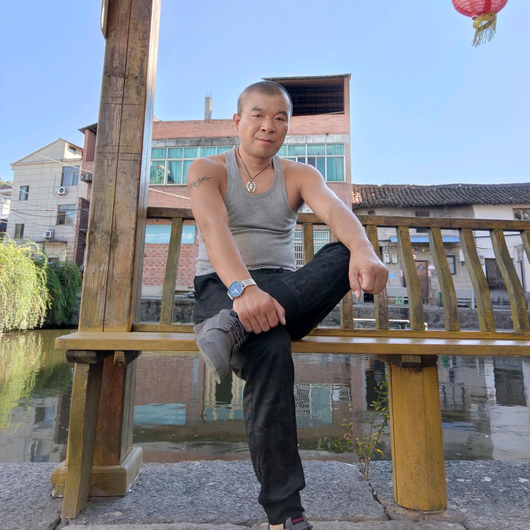 毫州，李龍