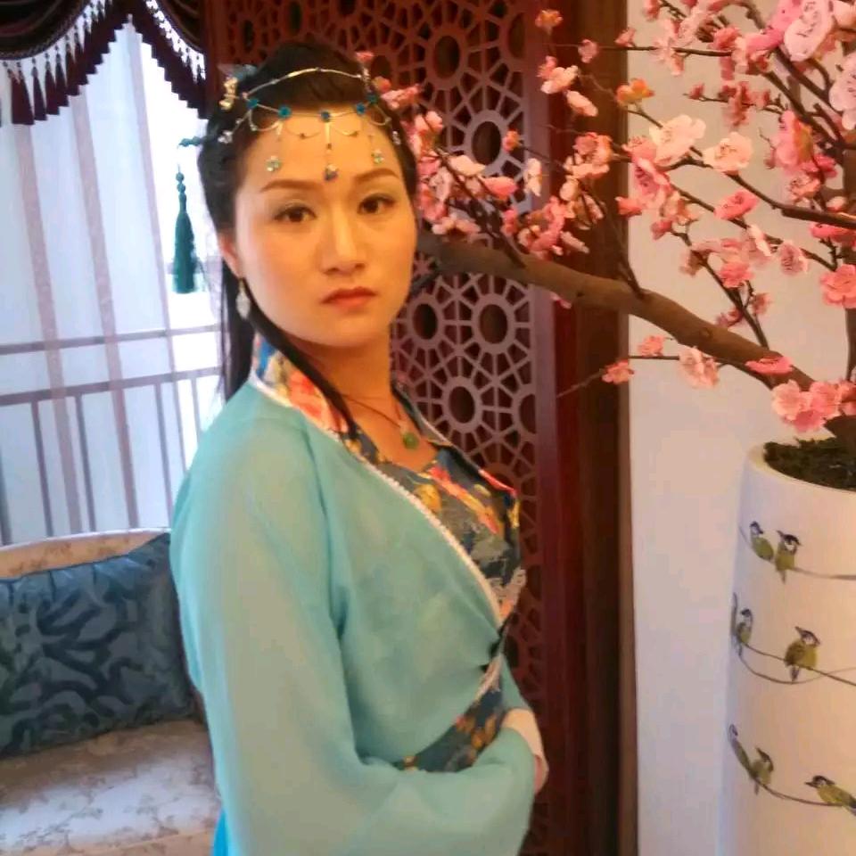 美丽大方又迷人