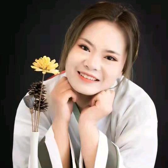 萌萌的黑妞姐姐