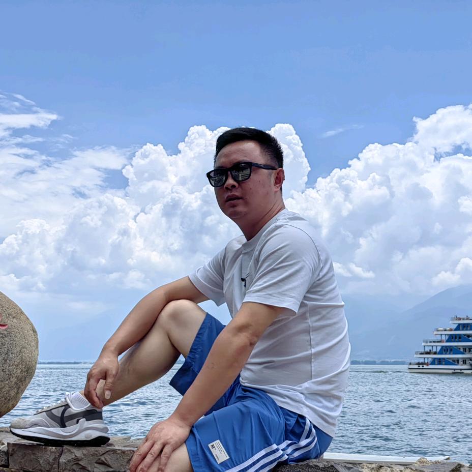 凌强（沾海椒就冒汗）