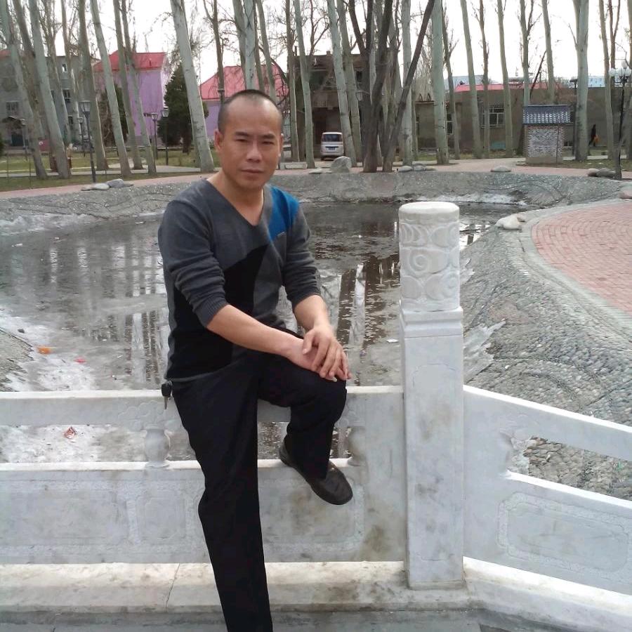 干锅行走地摊