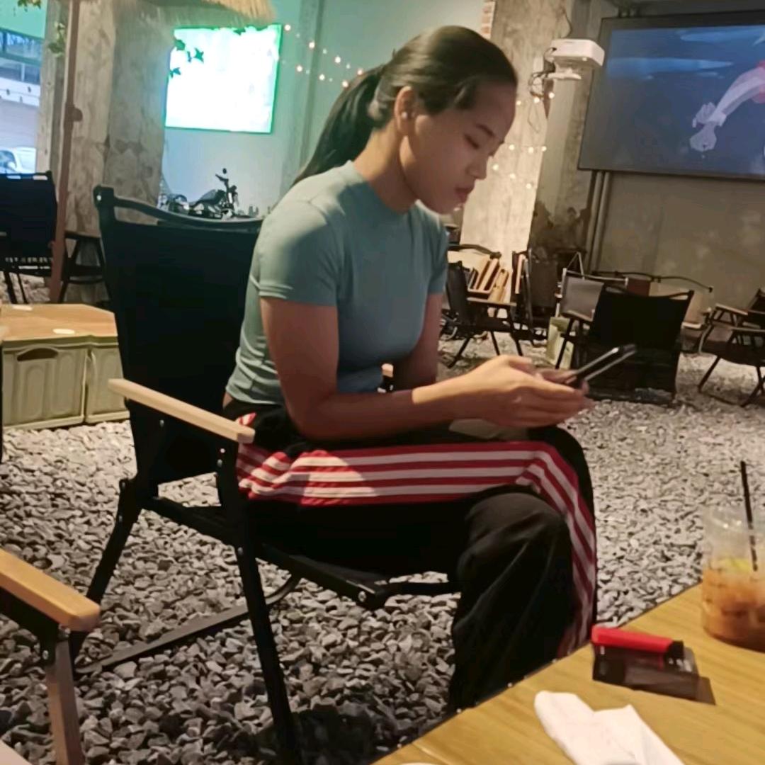 宾阳花姐（借钱勿扰）