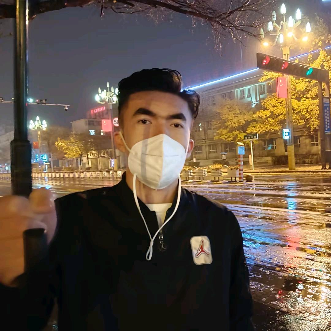 依布拉音（外卖小哥）