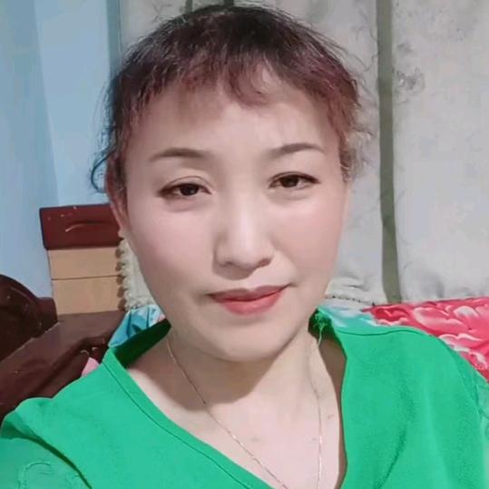 芳 姐（每天晚上九点半直播）