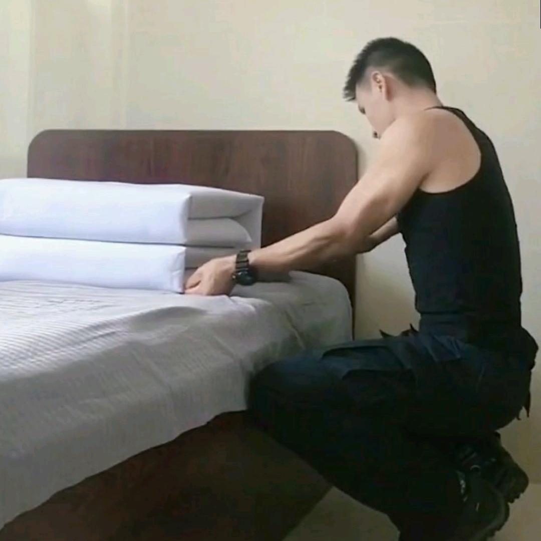 晴空月明