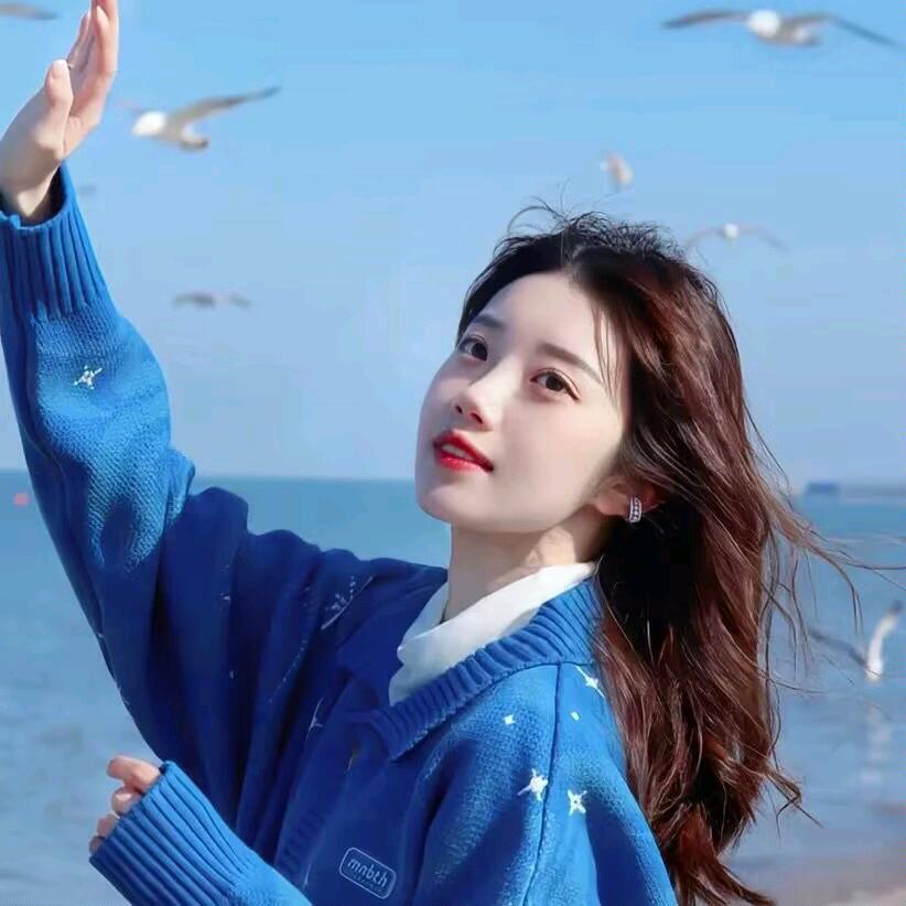 啾一口草莓ஐ 🍓