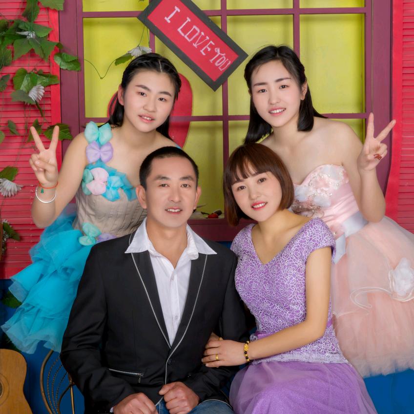 家有俩女（网上售精品九爪残蟹)