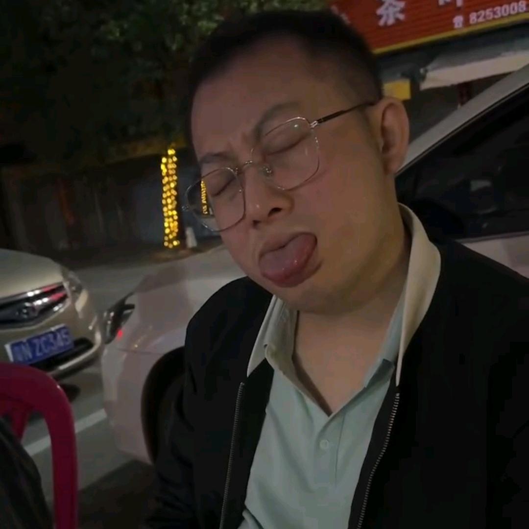 ﻬㅤℳℒℴѵℯ·ོ那年我双手插兜  ꦿృ