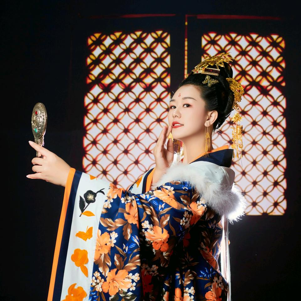 糖果🍬树下的血玫瑰🌹