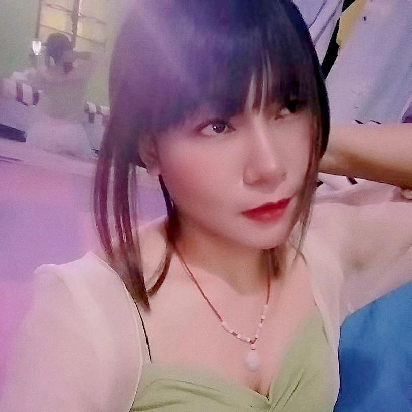 依依