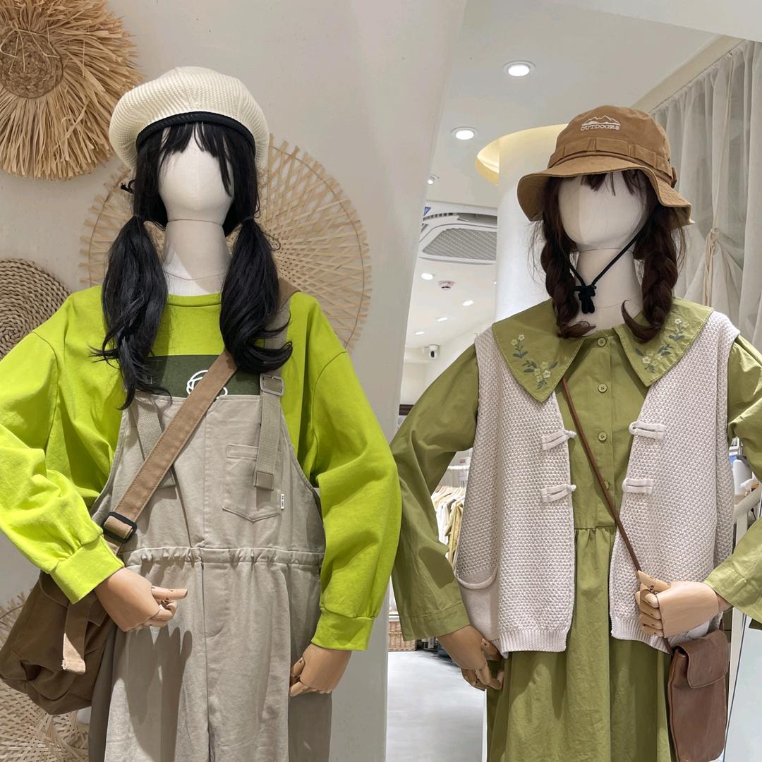 且素服饰（三素／A8）