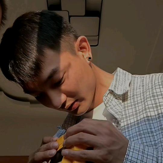 吃不饱的✘仔