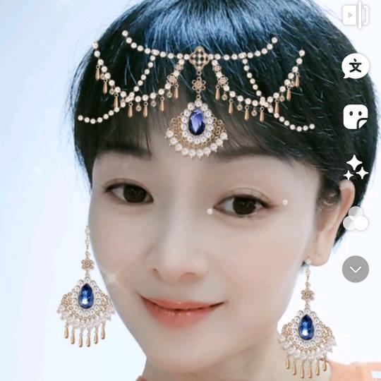 莞尔（一笑而过）