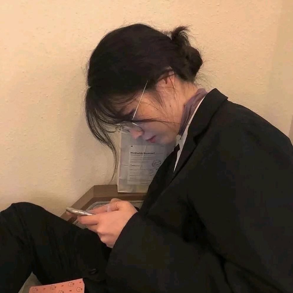 小七不会柒（拼豆接🥚）