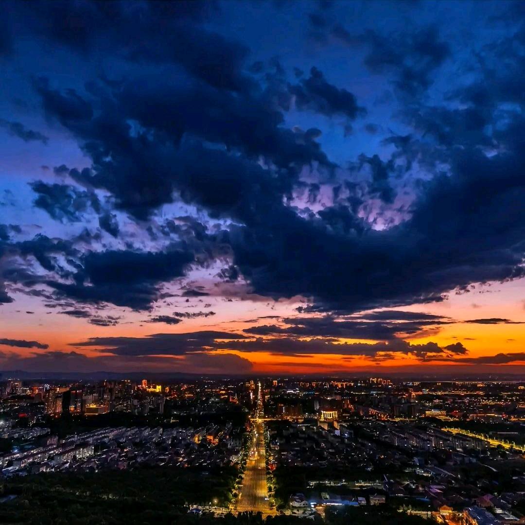 一车，一人，一世界