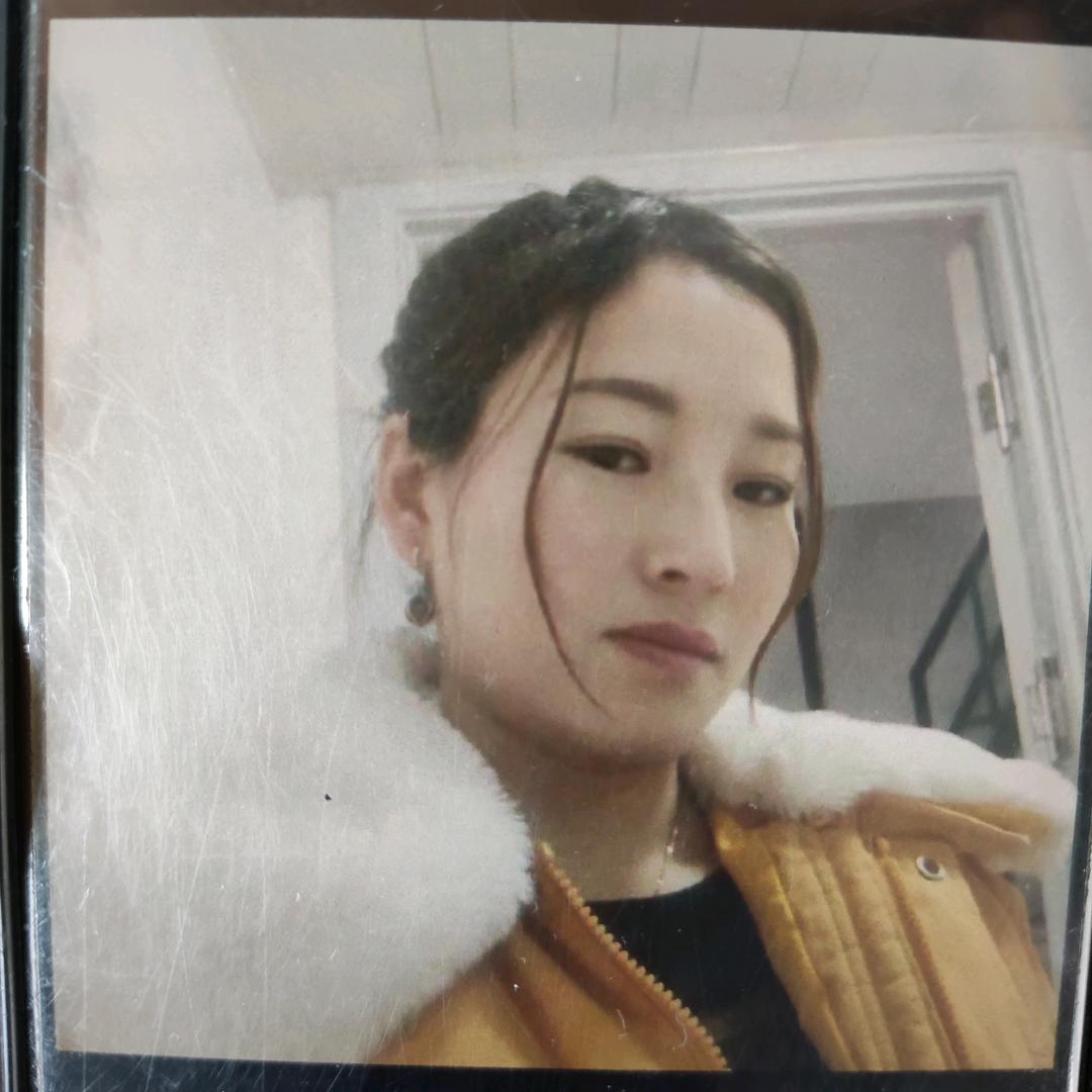 梓彤