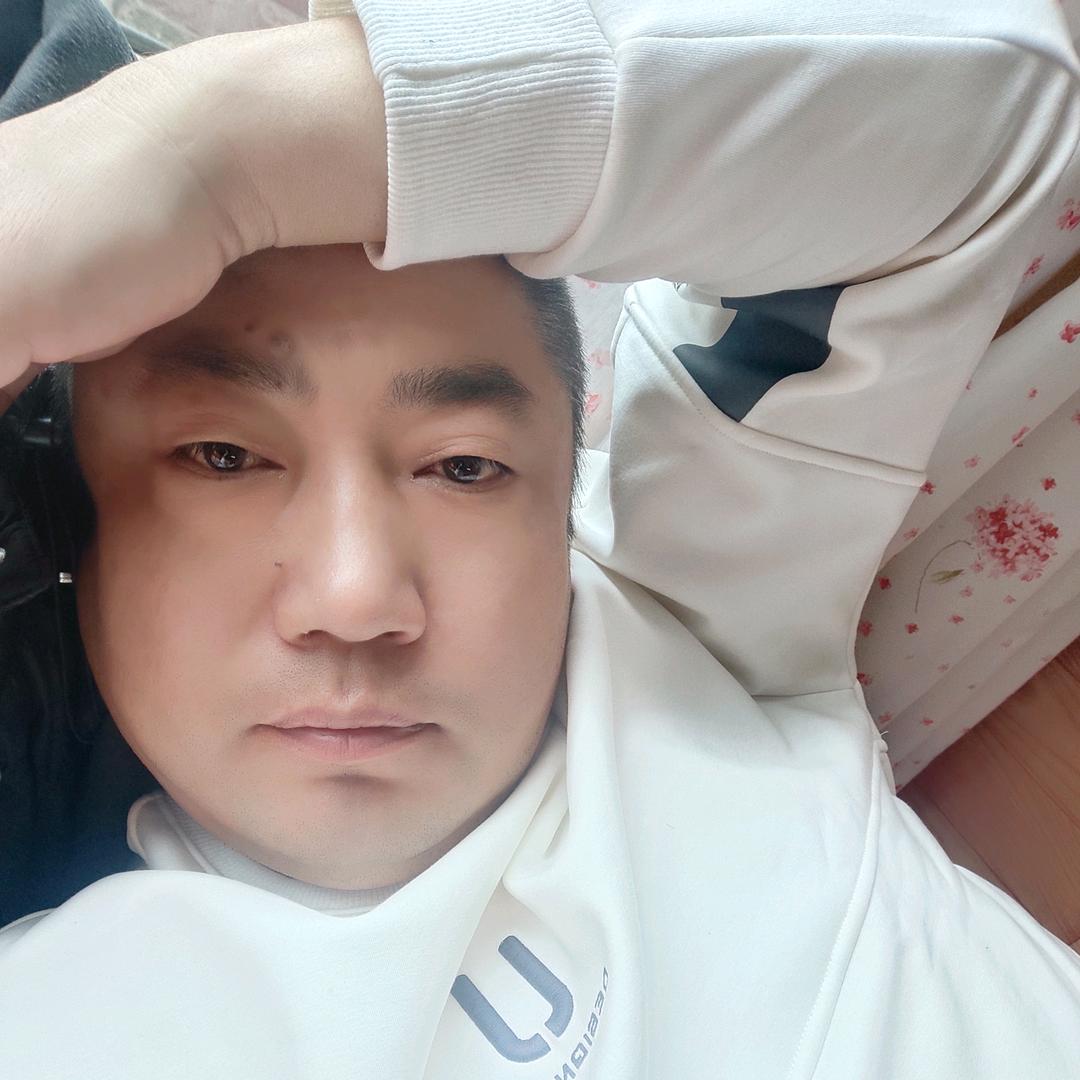 🚬꧔ꦿ℘靠谱ᝰ大叔🍺᭄ᩚ꯭ᩚ