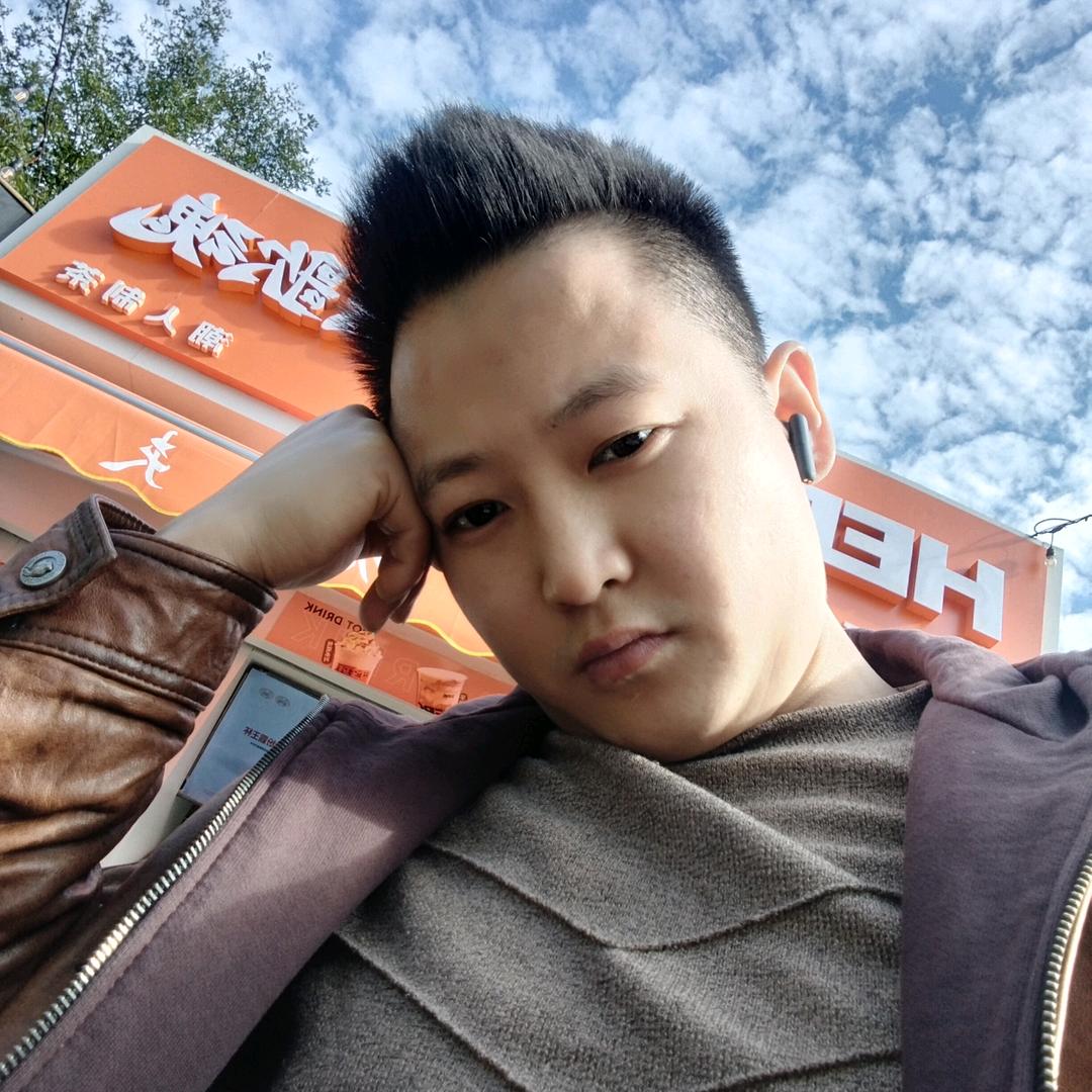 李