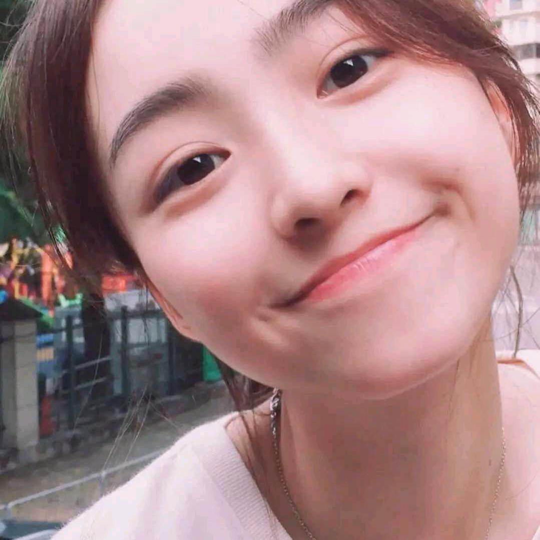 四舅，拿根烟来