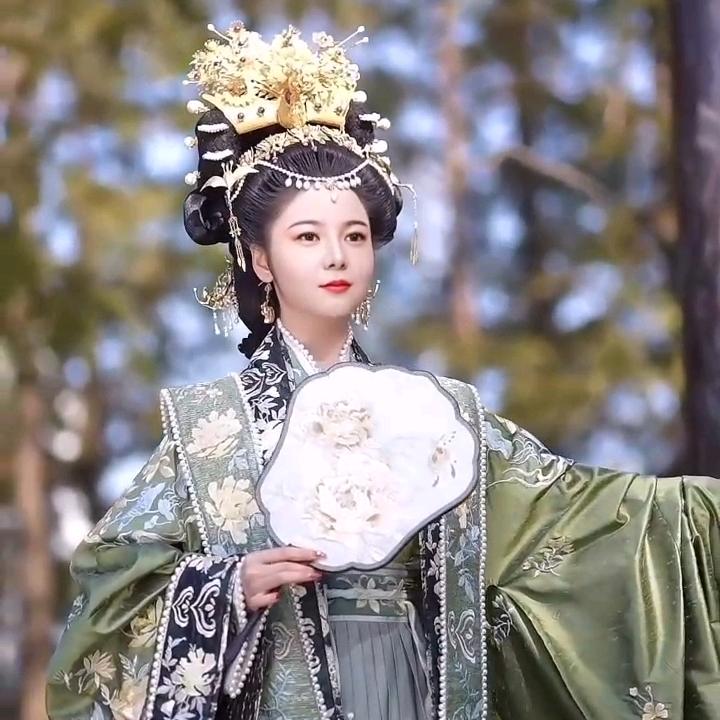 关山月度