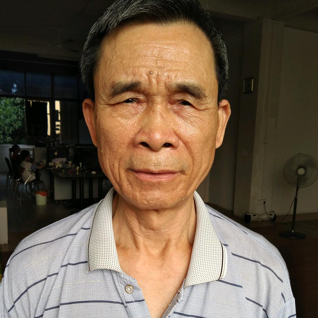 木刻梁伯