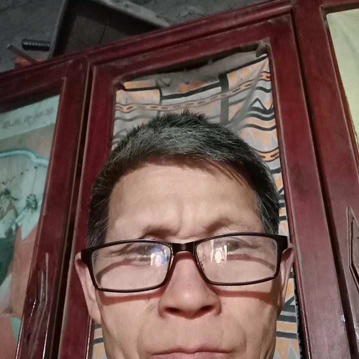 明天更美好头像