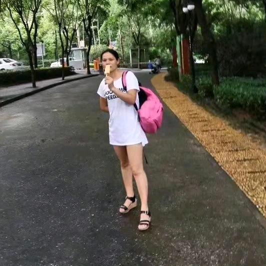 黎丽丽