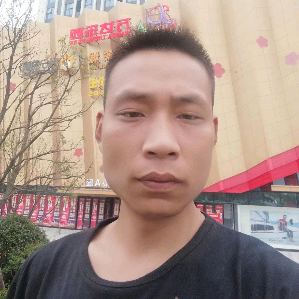刘鹏    专业做不锈钢工程