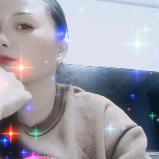 ，。