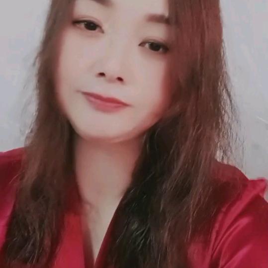 开心姐，不定时直播。