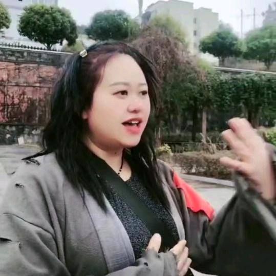 单身妹《尊师疯霸申哥》