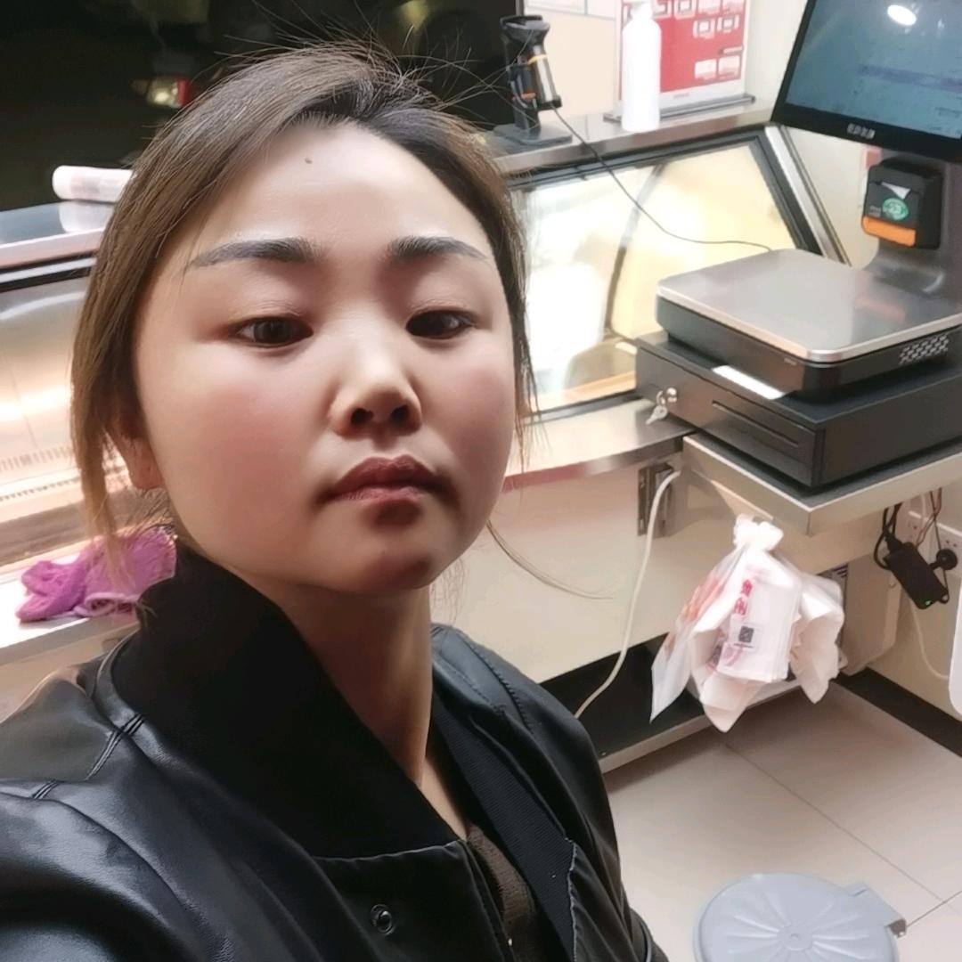 彭四妹（绝小鸭）