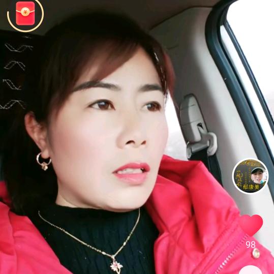 农村钢筋妹，一把扎钩门闯天下