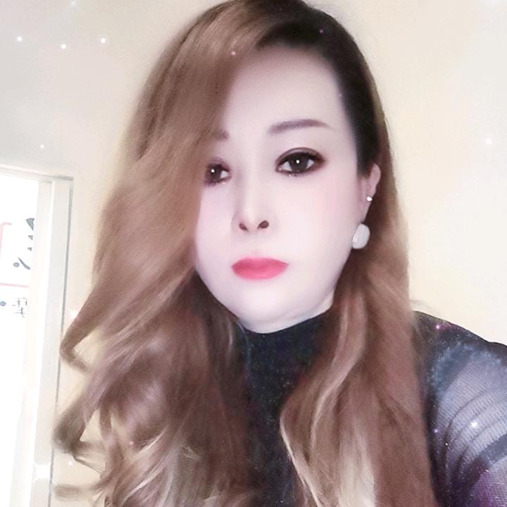 一山彤