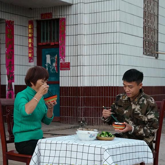 向杰杰