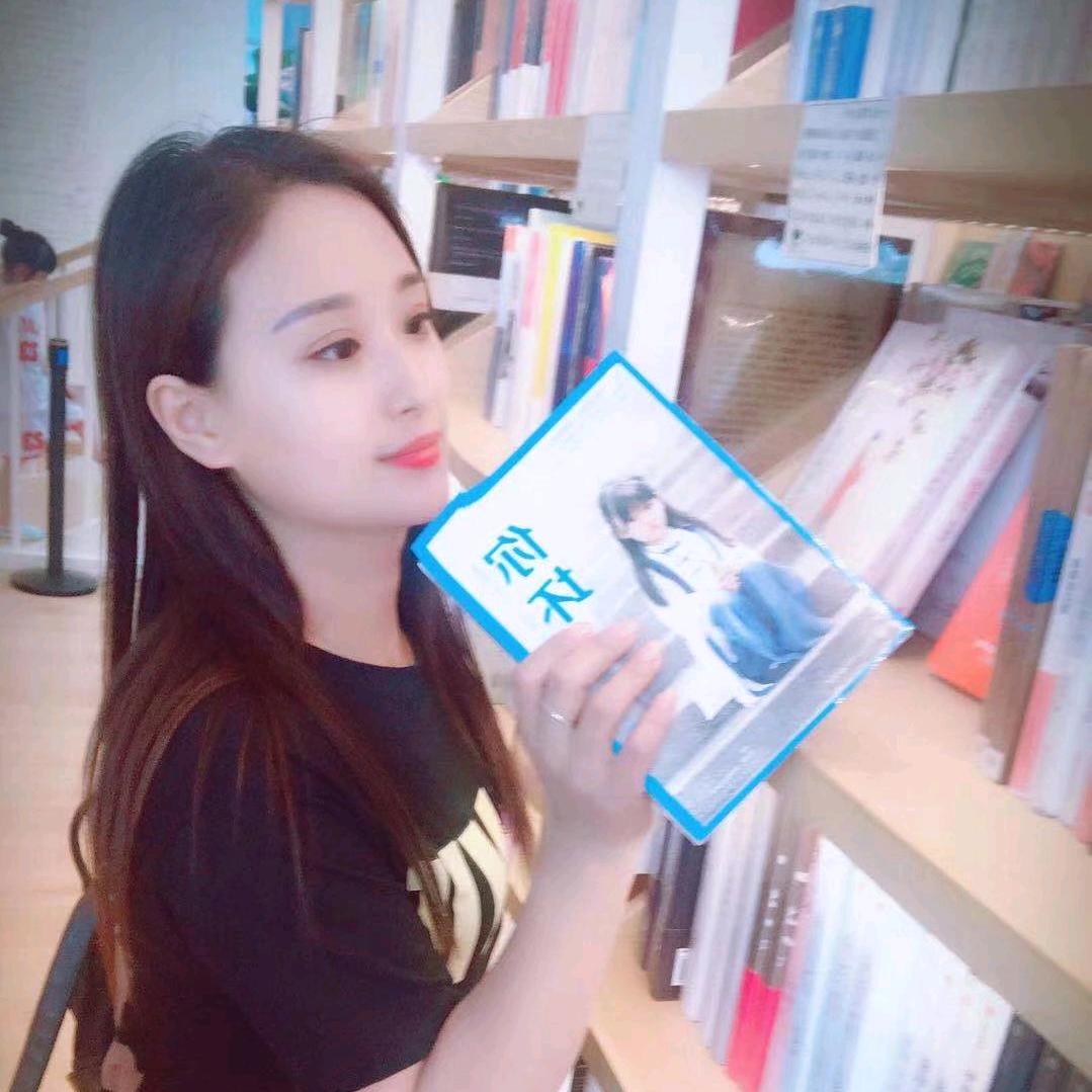 *浅浅一笑
