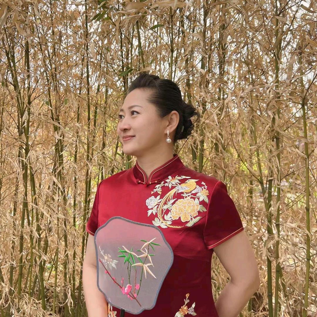 华海囍服美茵