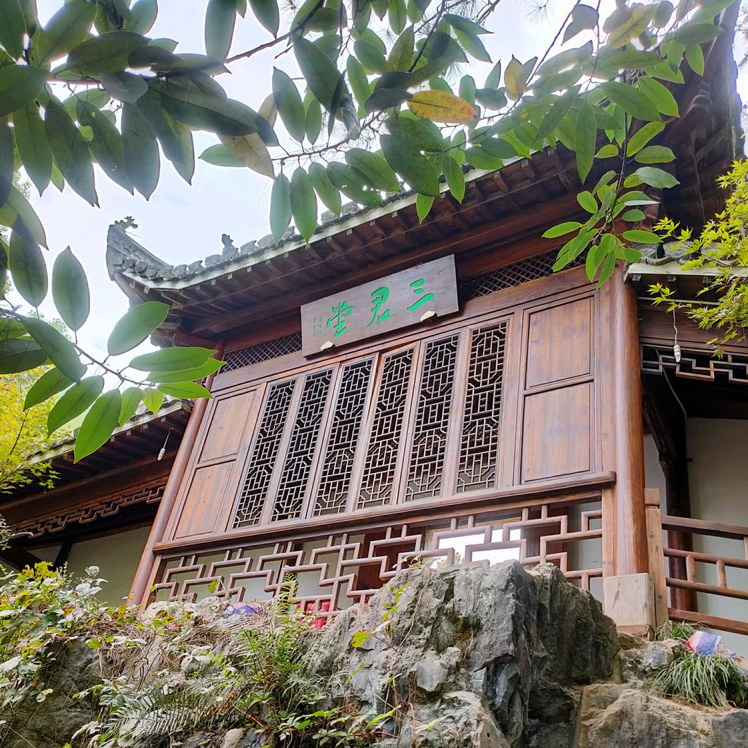 油漆传统工艺施工！