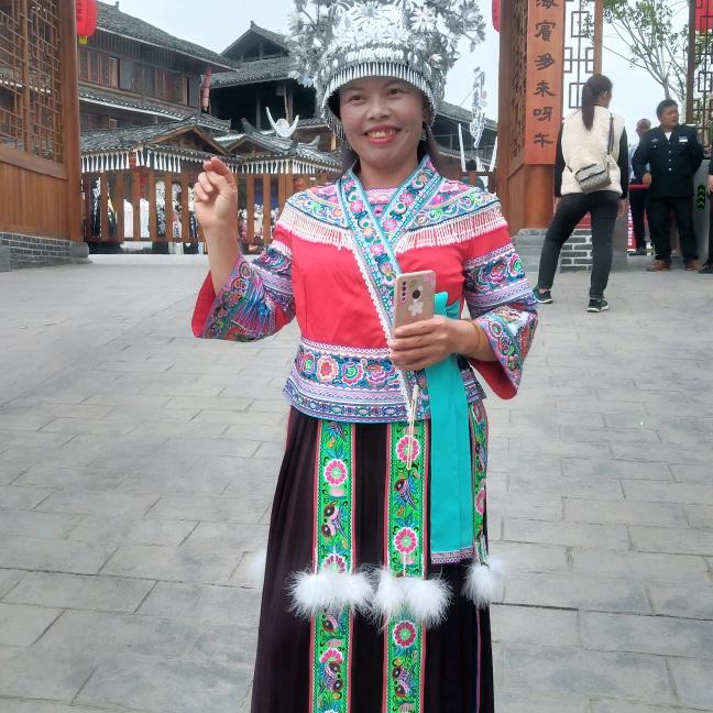 龙宛儿